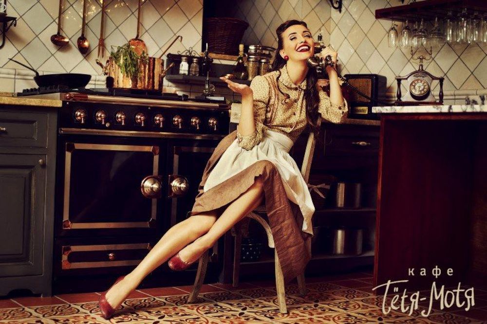 Кафе "Тетя-Мотя", ул. Бунина 35, Одесса
фото: Natalia Ciobanu www.soul-portrait.com
модель: Алина Унку
визаж,прическа: Алла Бовт
ассистент: Болучевский Виталий