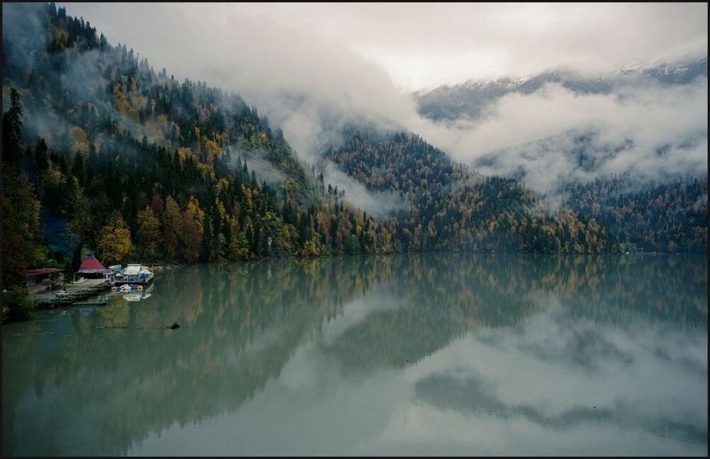 Озеро Рица.. Осень