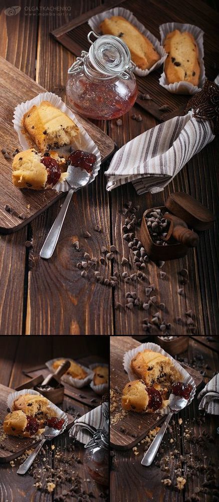 Cupcakes with chocolate drops