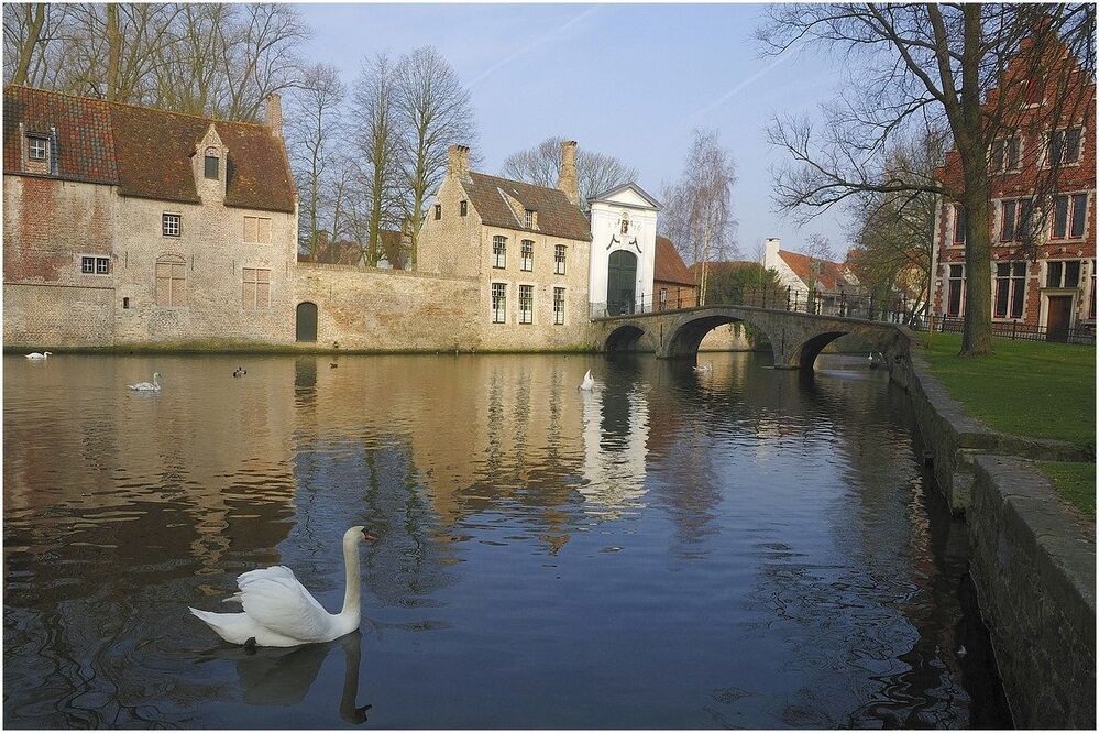 Brugges in the different seasons.