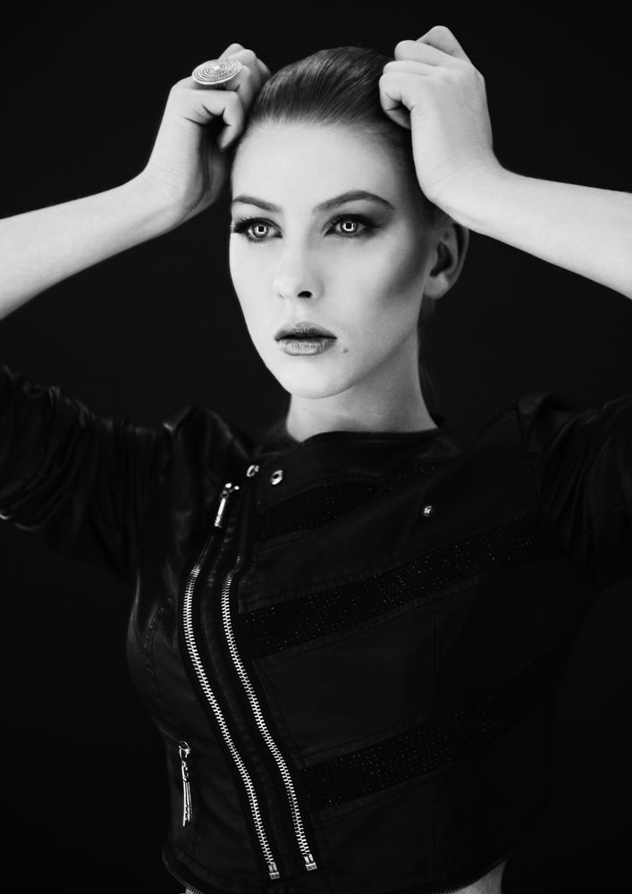 black&white