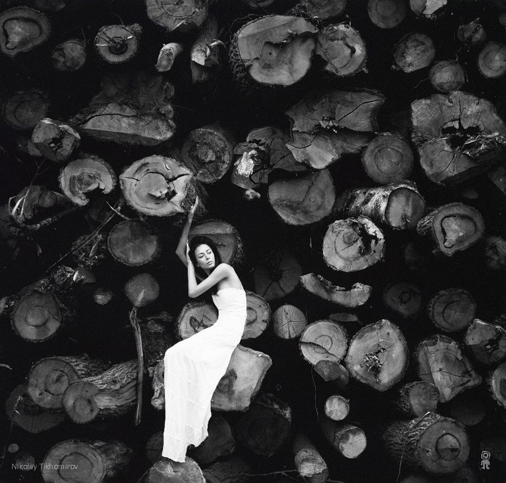 Monochrome