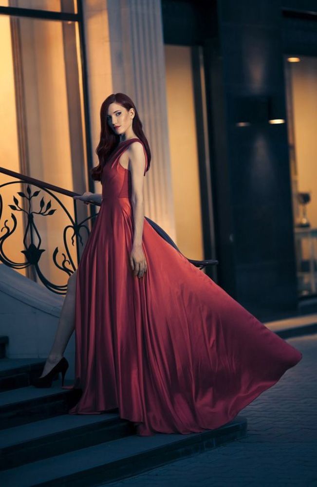 Lady in Red   (Фотограф: Юрий Журавов)