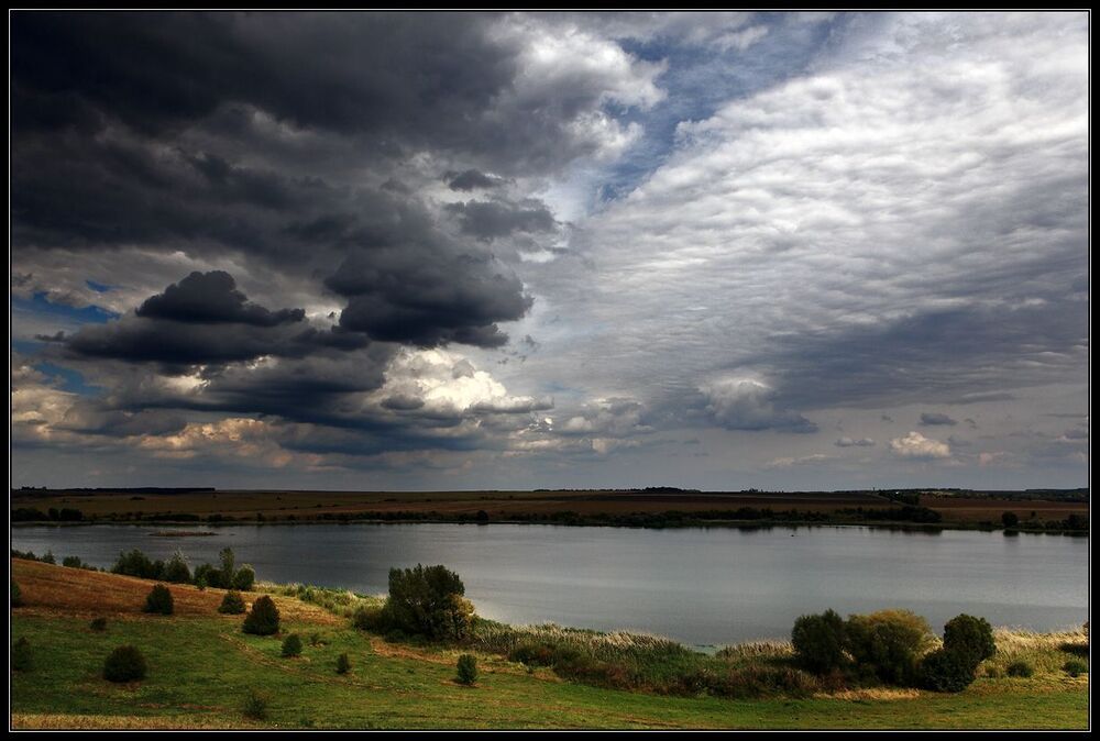 Начало сентября. Харьковская область, травянское водохранилище.