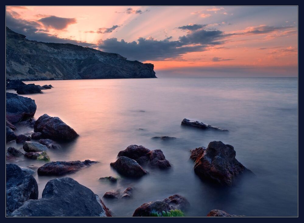 У МОРЯ.