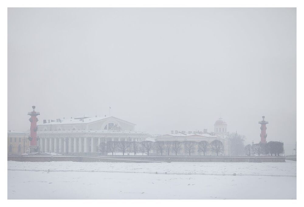Акварельный заснеженный град Петра..
