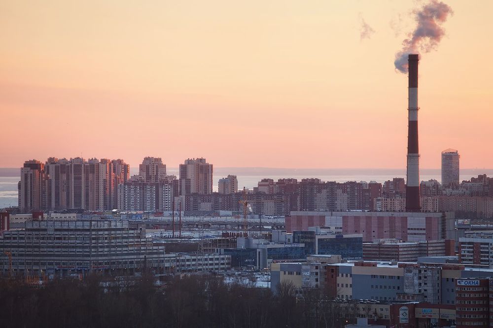 Про городские окраины,типовую застройку,"горящие" арки, чаек и финский..