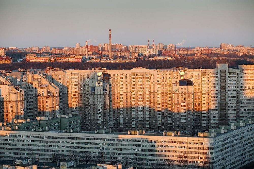Про городские окраины,типовую застройку,"горящие" арки, чаек и финский..