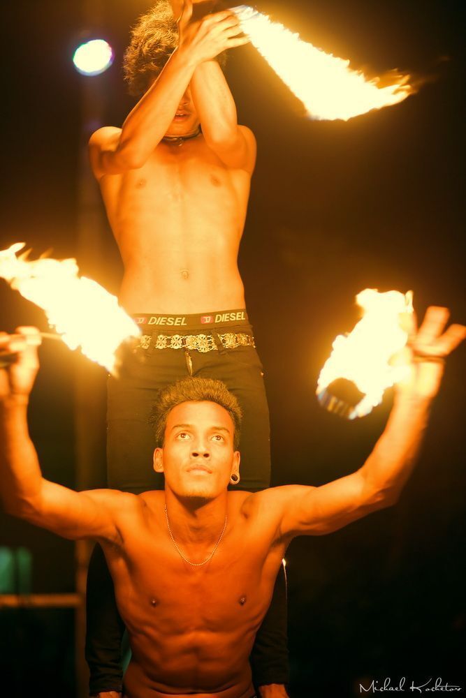 Apache Bar. Fire show.