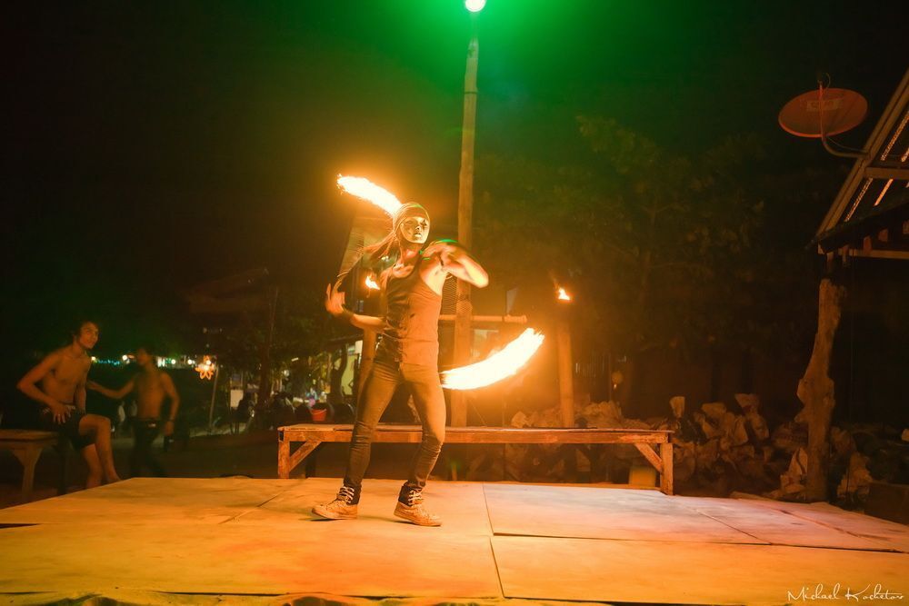 Apache Bar. Fire show.
