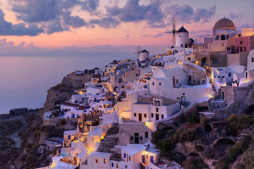 Традиционный Вид Городка Ия на Закате | Traditional View of Oia at Sunset, Oia, Santorini, Greece