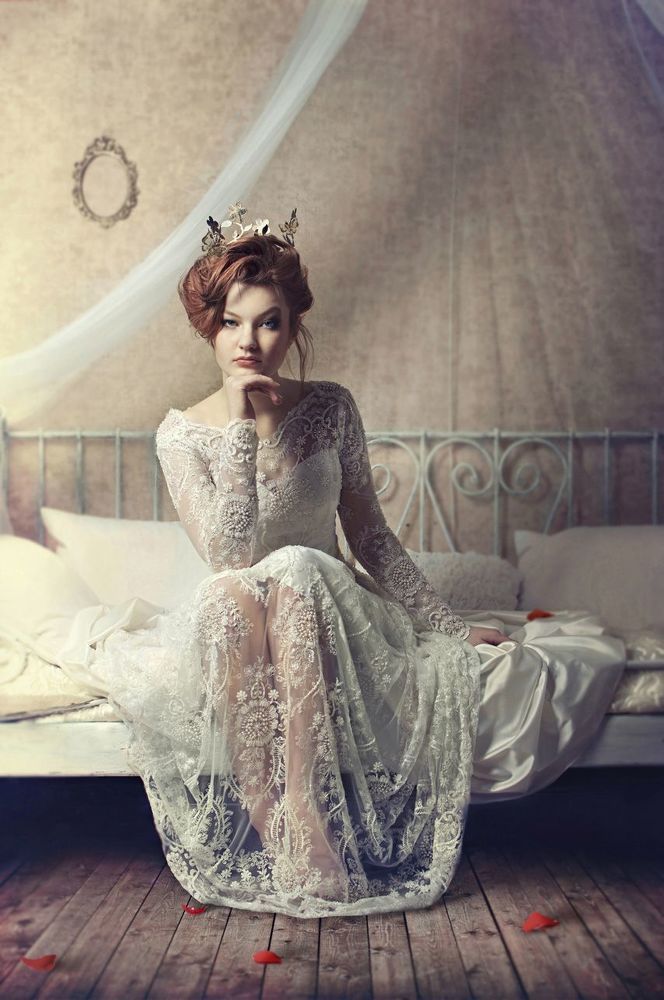 QUEEN CROWN