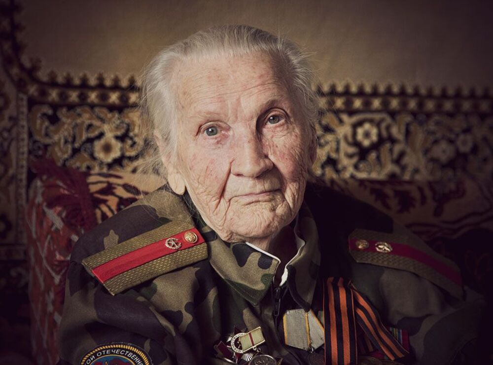 У победы женское лицо
