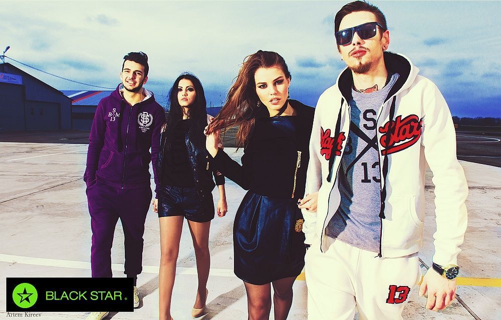 LOOKBOOK FOR BLACK STAR