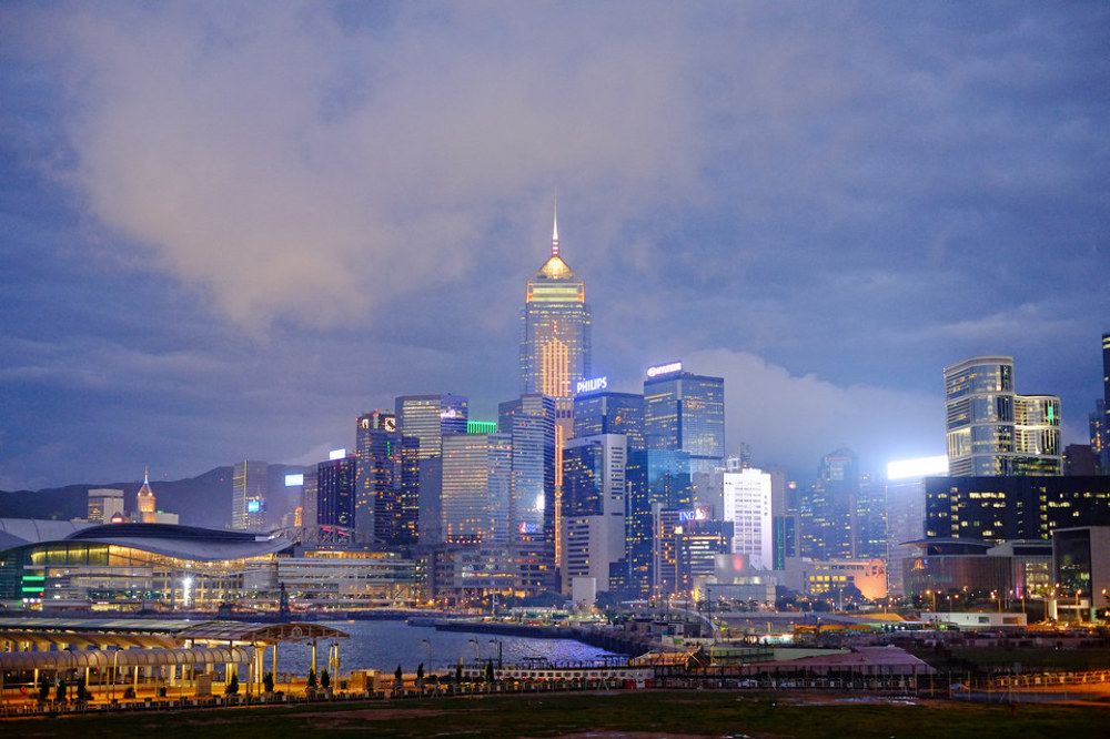 Hong Kong ( сумерки )