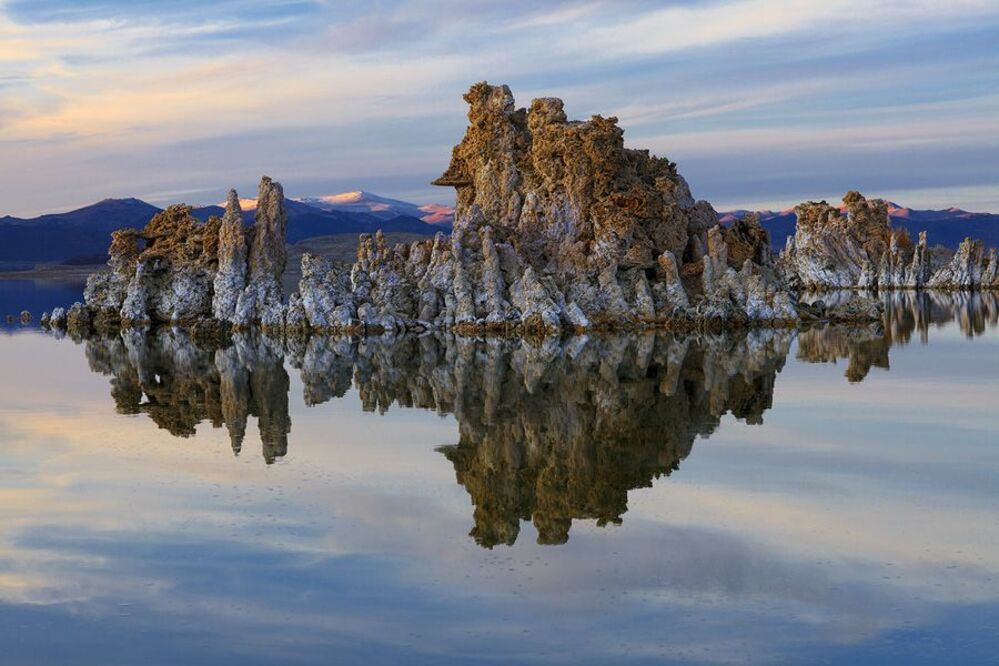 Закат на Mono Lake.