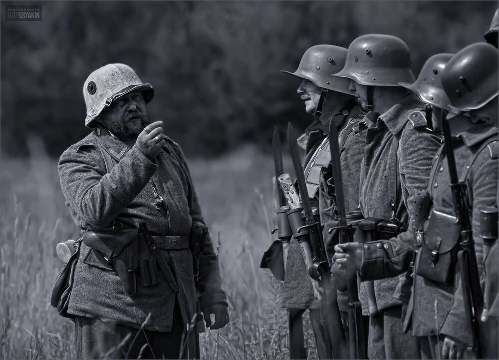 1916.Die Freunde! Heute wird im Kampf hei&szlig; sein!!