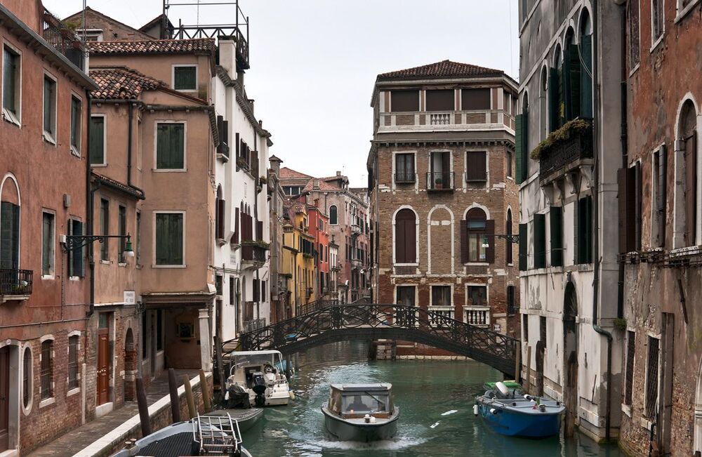 Venezia ... Питерское наваждение , либо Пять углов, либо пересечение Грибоедова Канала с пер.Гривцова