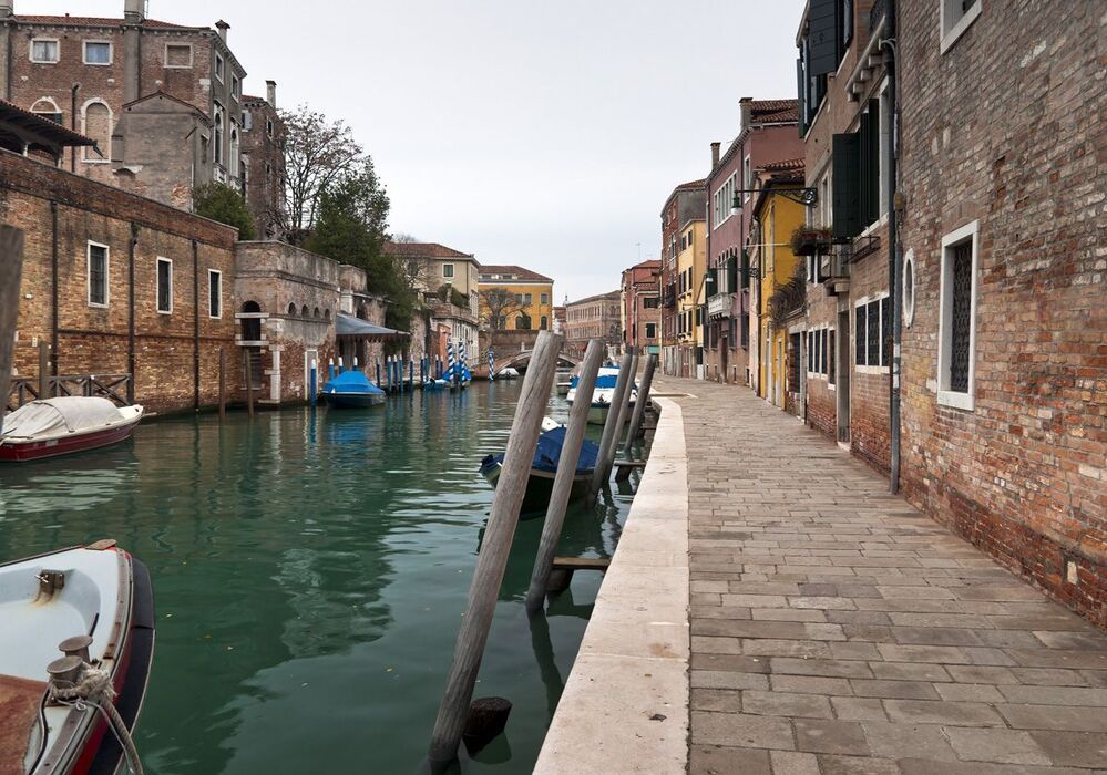 Venezia ...вдоль по набережной Бонлини(fondomento Bonlini)