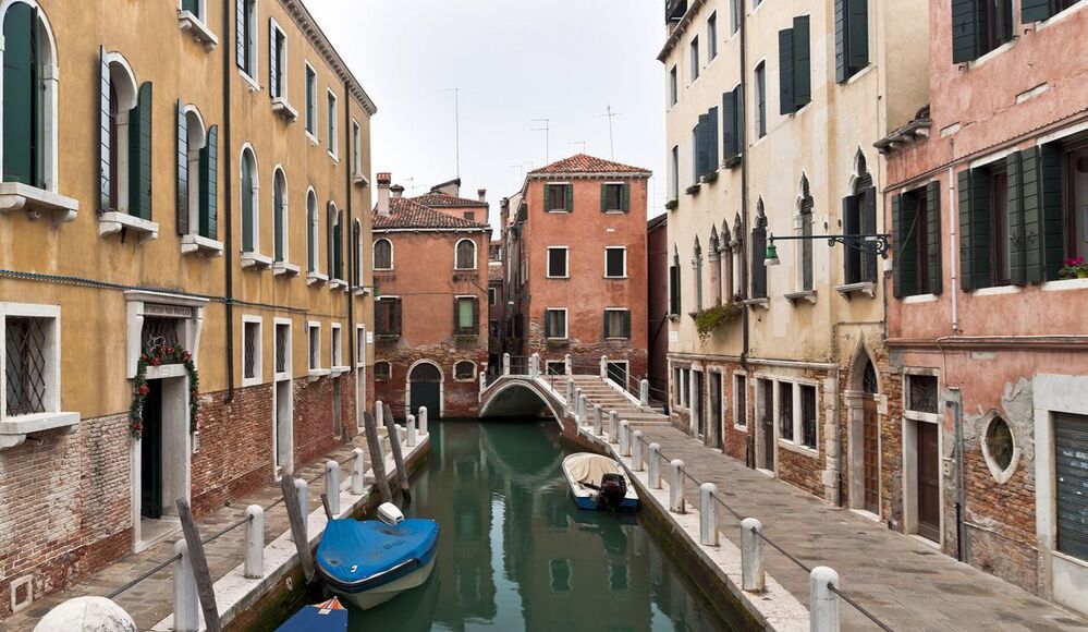 Venezia ...вдоль по набережной Бонлини(fondomento Bonlini)