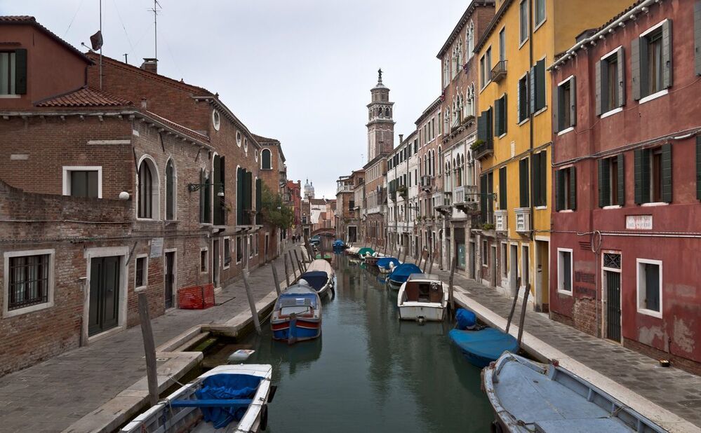 Venezia ...вдоль по набережной Бонлини(fondomento Bonlini)
