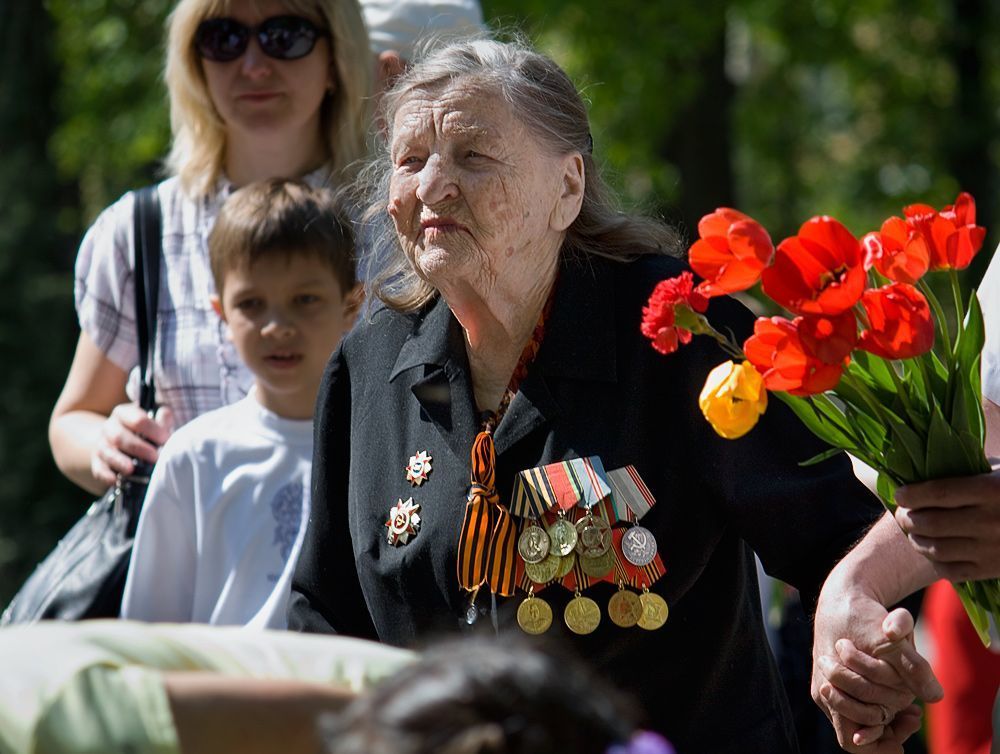9 Мая 2010... С Днём Победы!