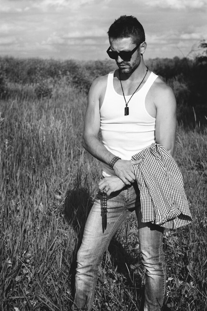 THE OUTLAW (BW)