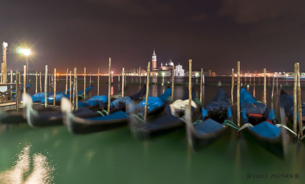 ночь,канал,фонарь ... Venezia