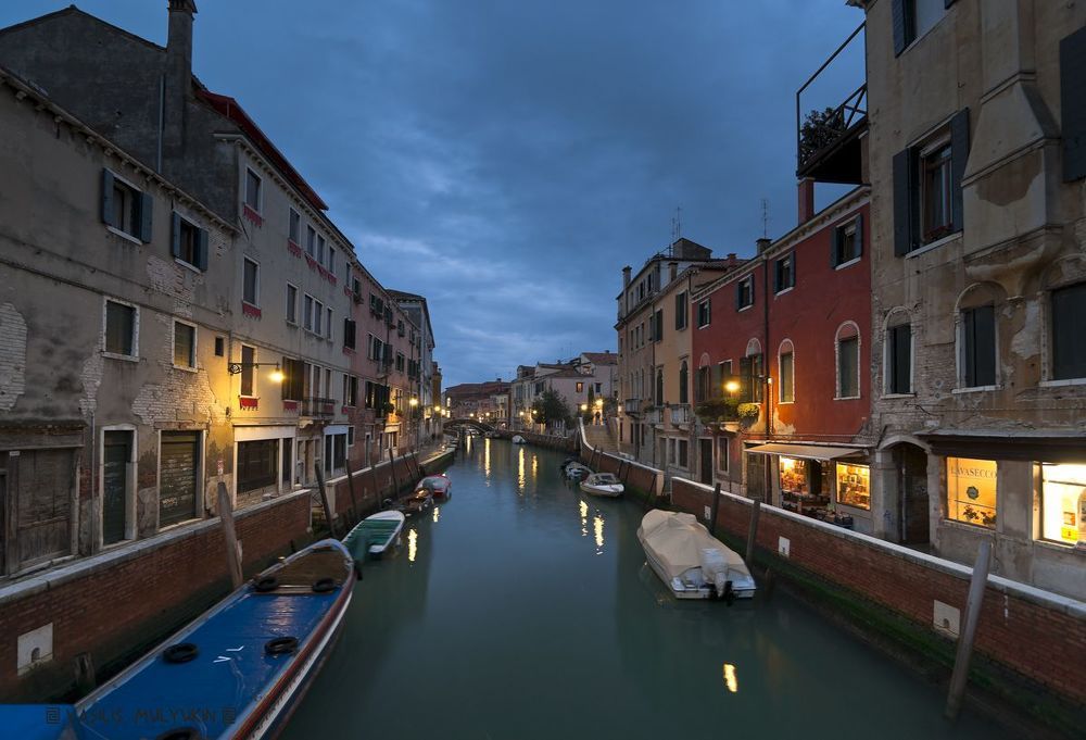 ночь,канал,фонарь ... Venezia