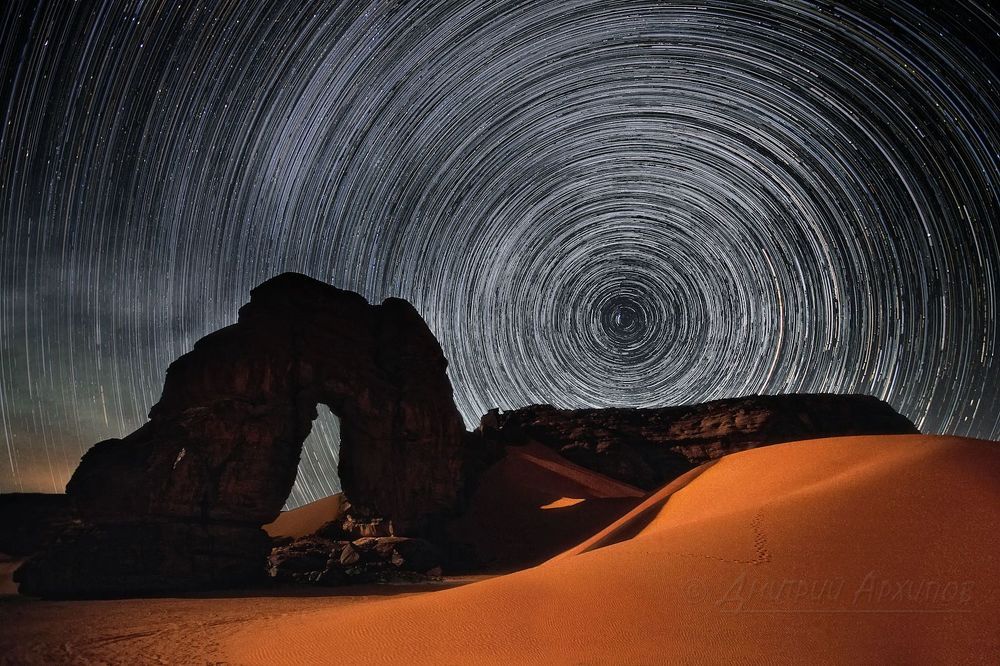 Startrails

Компоновка из 466 снимков

http://www.youtube.com/watch?v=DoNYO8CVFNg