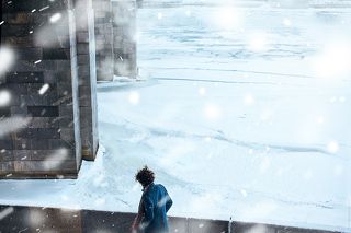 Он был мой Север, Юг, мой Запад, мой Восток,
Мой шестидневный труд, мой выходной восторг, 
Слова и их мотив, местоимений сплав. 
Любви, считал я, нет конца. Я был не прав. 

Созвездья погаси и больше не смотри 
Вверх.Упакуй луну и солнце разбери, 
Слей в чашку океан, лес чисто подмети. 
Отныне ничего в них больше не найти             (Уистен Хью Оден)