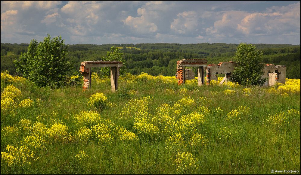 Дзержинский Stonehenge!  (Дзержинский - это название поселка, в 30-40-е годы там располагался один из искитимских лагерей...)