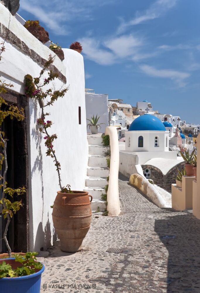 ... лестницы, ступени, горшки, цветы ... Santorini