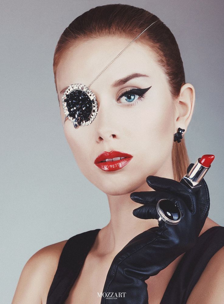 Yuliya S.