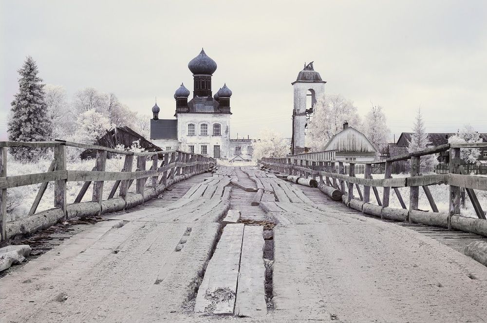 По дороге в с. Вершинино... говорят, год назад некоторые кресты еще стояли :(