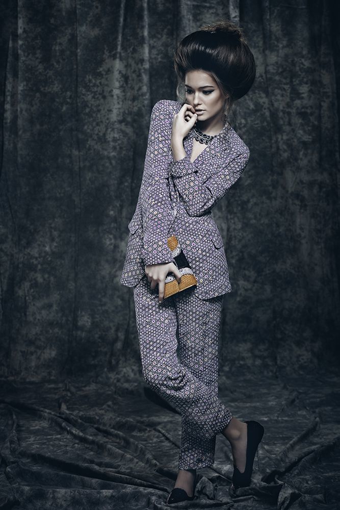 Photographer: Yevgen Romanenko &copy;
http://www.romanenko.org/
Style: Veronika Kukota
Clothes: Лилия Пустовит (Ogonek Boutique)
HandBag: Khirma Eliazov
Hair: Alena Al-Shaer
MUA: Irina Solovieva
Model: Maria Vasilenko