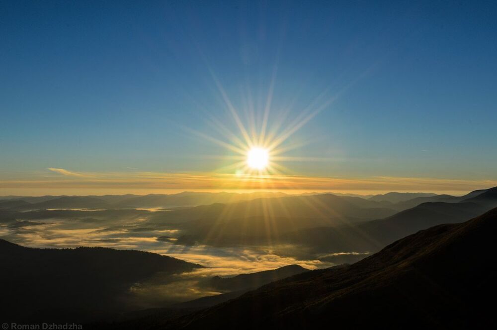 Sunrise over Svydovets ridge