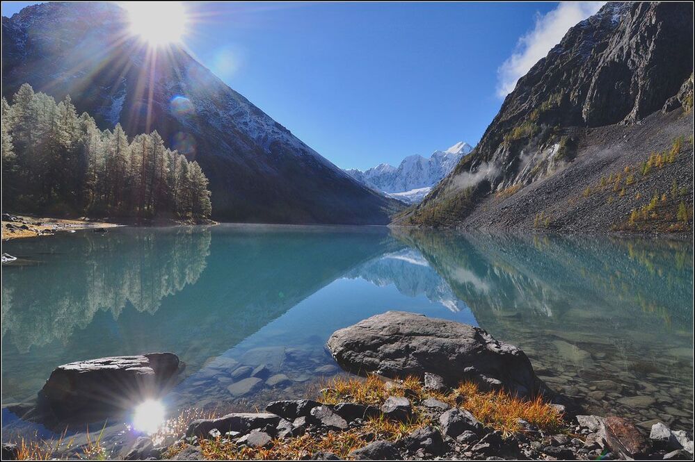 Осень на красивом озере