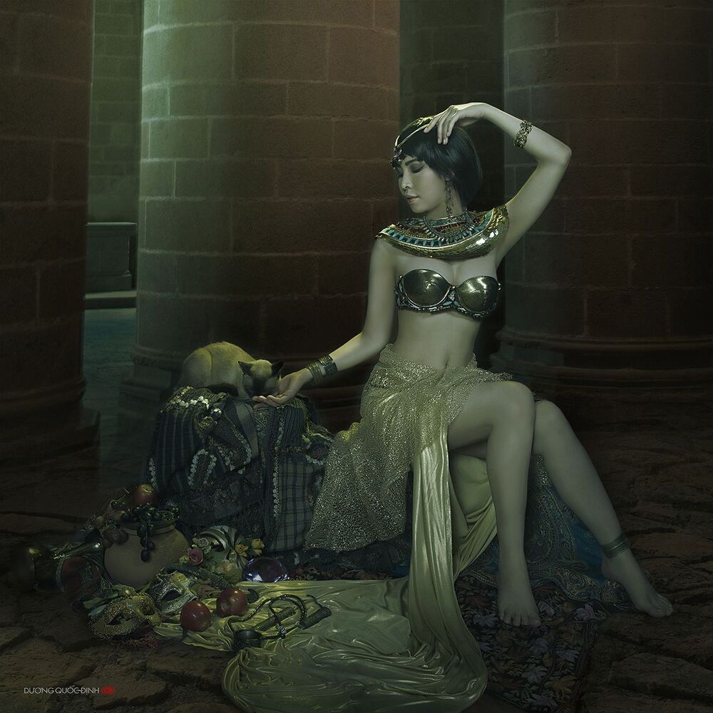 Model: Ngoc Bich - Photo: Duong Quoc Dinh
