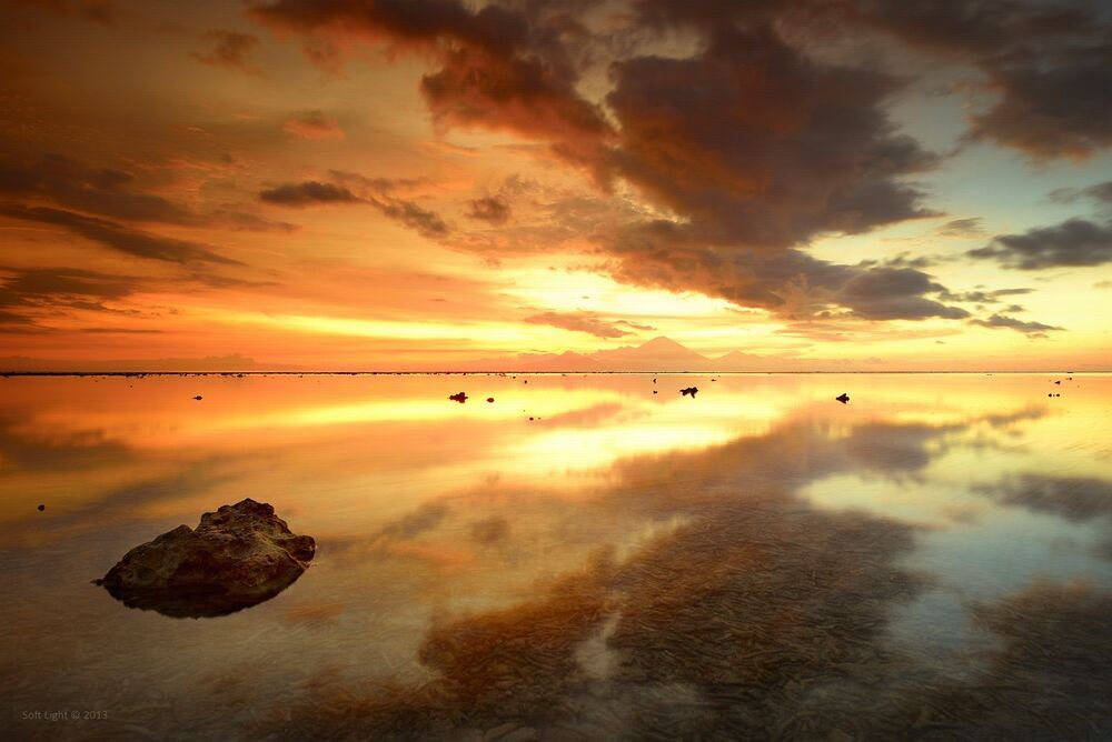 Закат на острове Gili Travangan