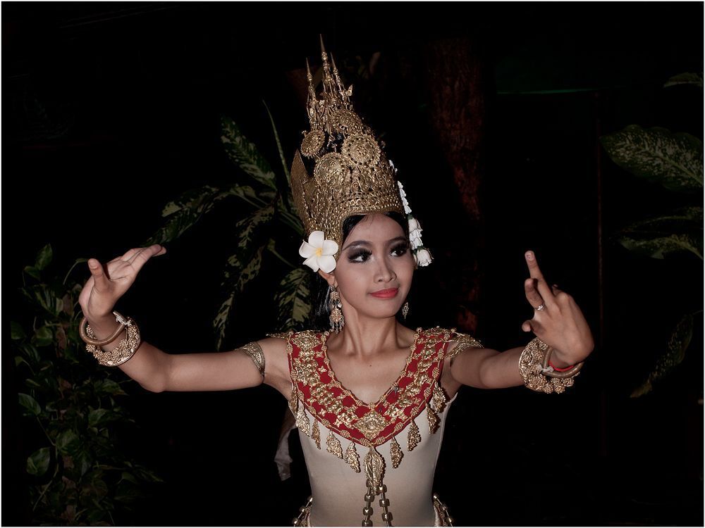 Cambodia dancers