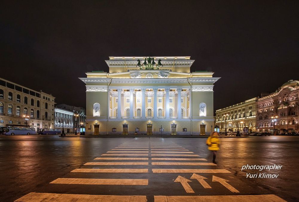 Припозднившаяся театралка