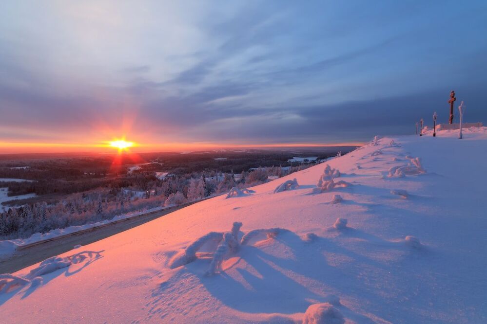 -37 &deg;С и Белогорский монастырь.