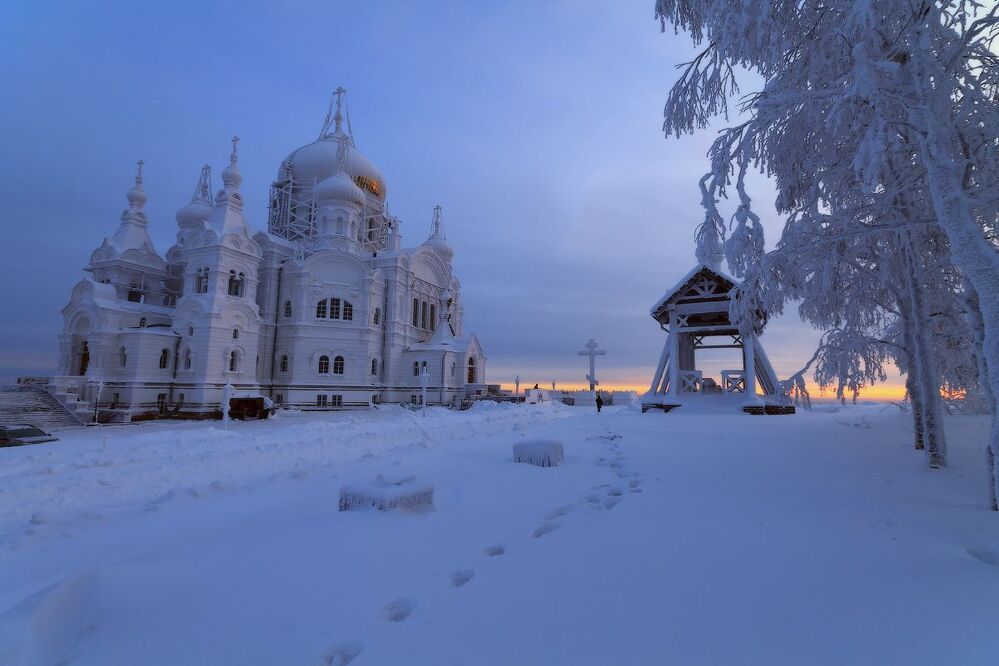 -37 &deg;С и Белогорский монастырь.