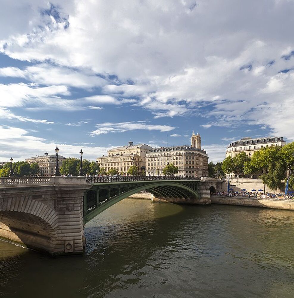 Paris^2
