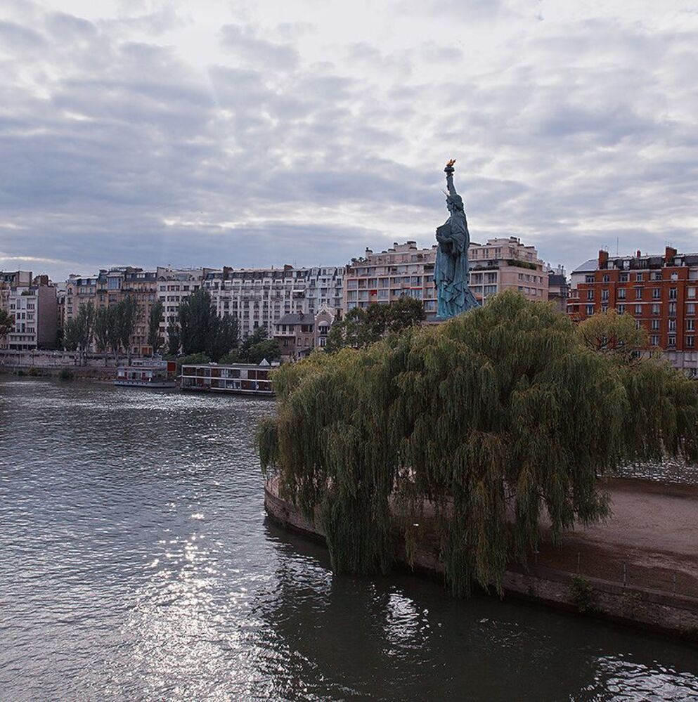 Paris^2