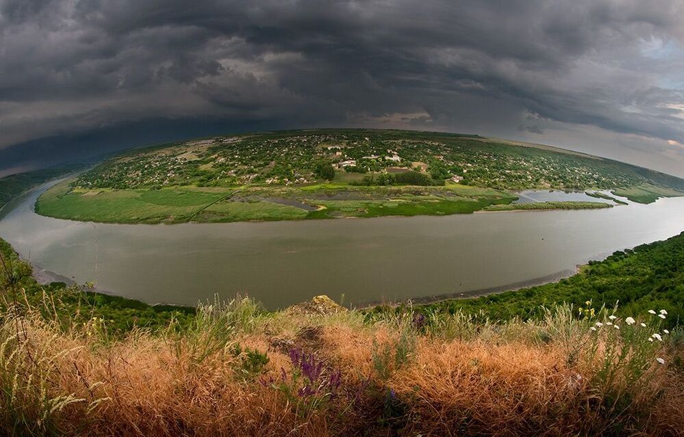 Перед бурей, река Днестр