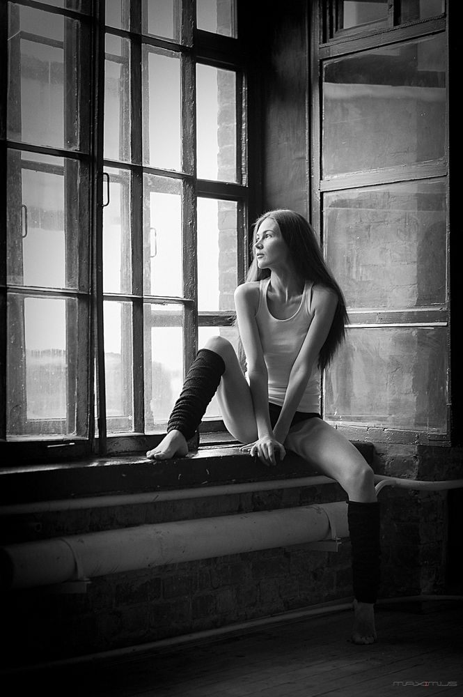 B&W