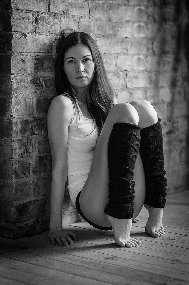 B&W