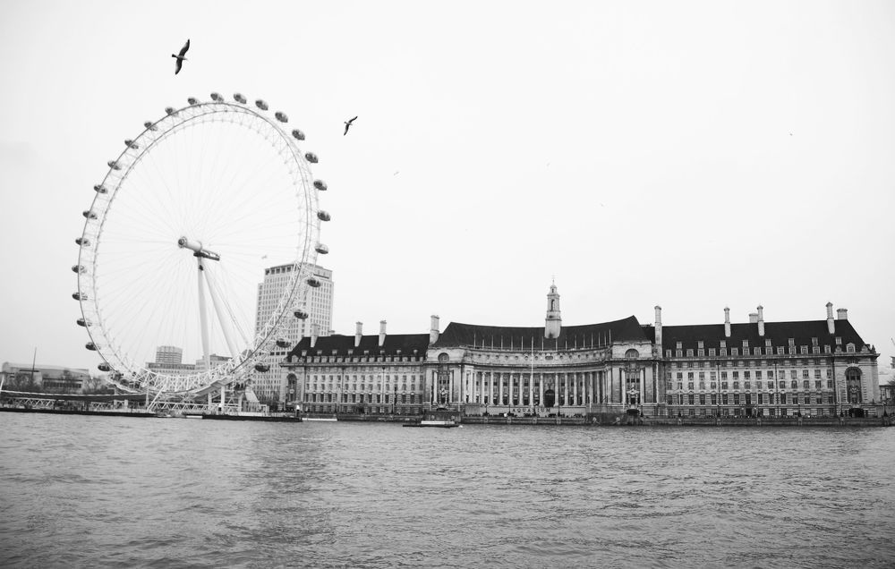 London Eye.